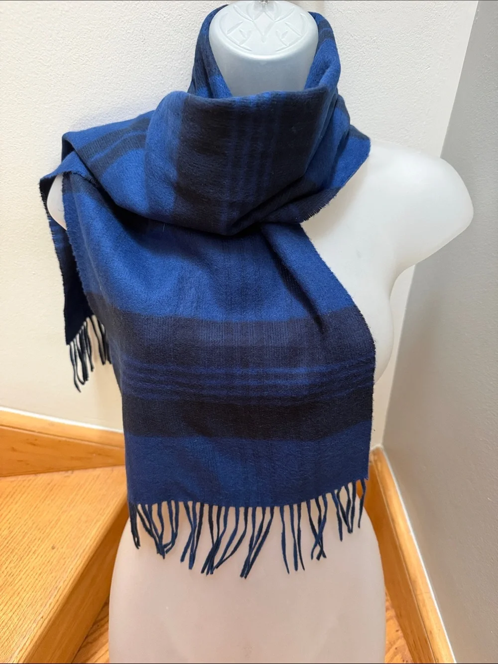 100% Cashmere Made in England Blue Striped Scarf with Fringe